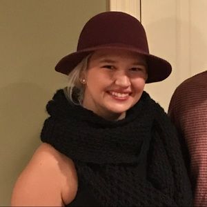 Meet your Posher, Ashley!